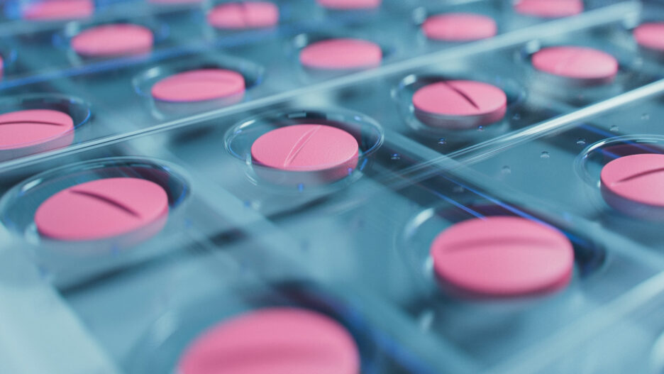 [Blog cover] Examples of digital transformation in the pharma industry